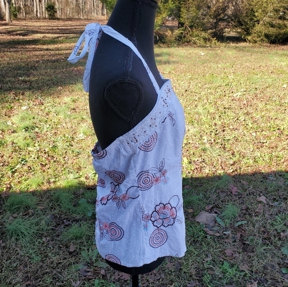 White Halter With Flowers New XL - Picture 4 of 9